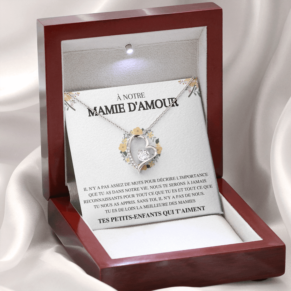 Mamie's Love Pendant - Joeve